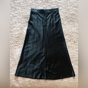 Black Midi Skirt ( Satin Effect ) Size  M